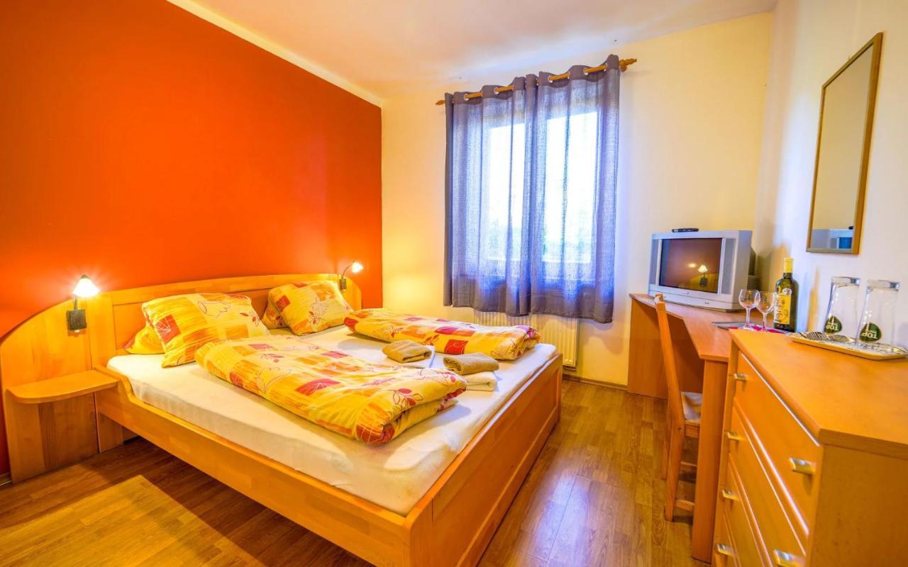 Hotel Euforia Nová Lesná Exteriör bild